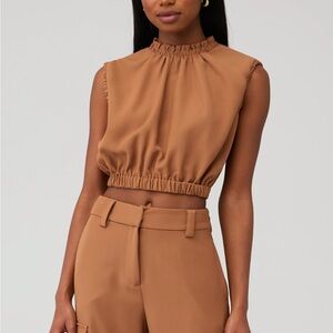 Line and dot woman’s top